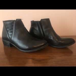 Black Matisse booties